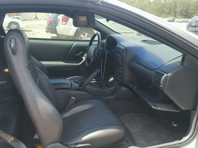 2G1FP32K7V2123542 - 1997 CHEVROLET CAMARO BAS თეთრი ფოტო 5