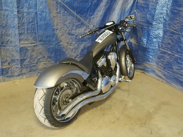 JH2SC6126GK101133 - 2016 HONDA VT1300 CX GRAY photo 4