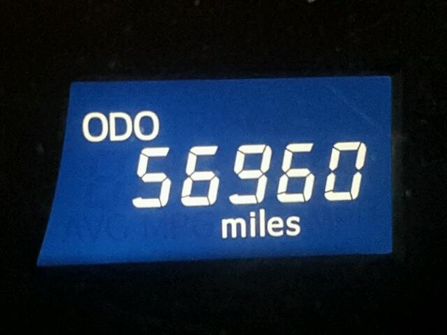 4T4BF1FK2FR474315 - 2015 TOYOTA CAMRY LE Silber Foto 8