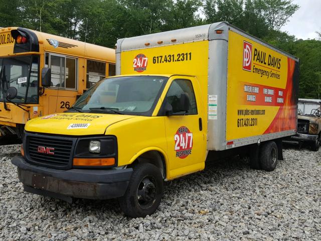 1GDJG31VX51907671 - 2005 GMC SAVANA CUT YELLOW photo 2