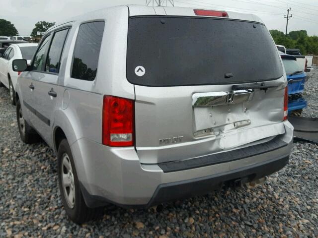 5FNYF3H2XAB006559 - 2010 HONDA PILOT LX SILVER photo 3