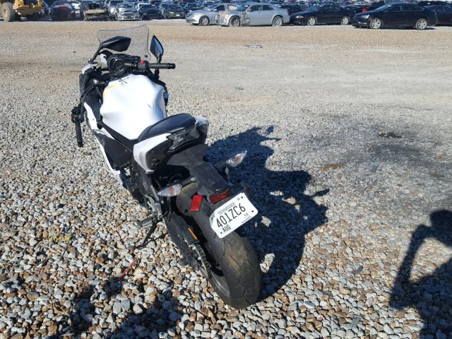 JKAEXEJ19HDA01431 - 2017 KAWASAKI EX650 J თეთრი ფოტო 3