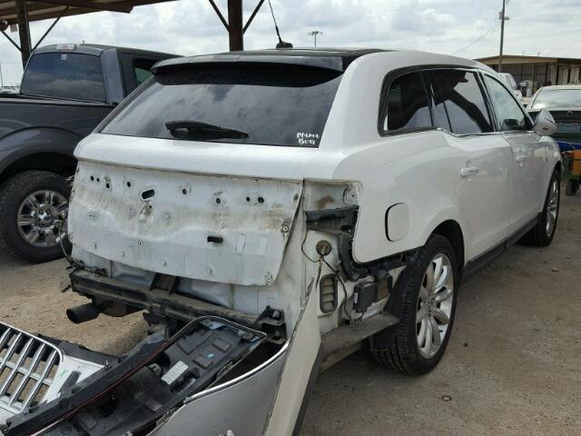 2LMHJ5FRXABJ17250 - 2010 LINCOLN MKT WHITE photo 4