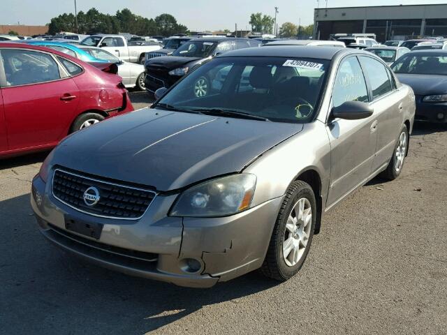 1N4AL11D95N484978 - 2005 NISSAN ALTIMA S GOLD photo 2