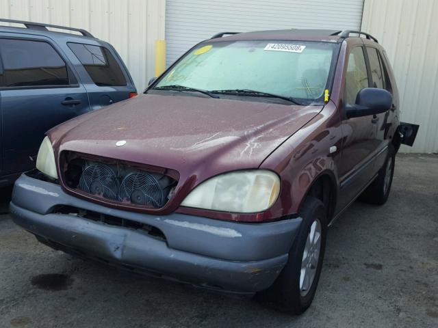 4JGAB54E6WA043595 - 1998 MERCEDES-BENZ ML 320 MAROON photo 2