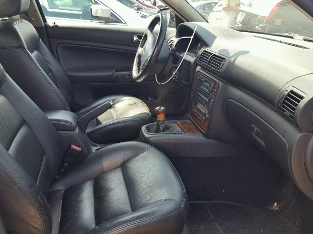 WVWRH63BX1P272953 - 2001 VOLKSWAGEN PASSAT GLX 石墨色 照片 5