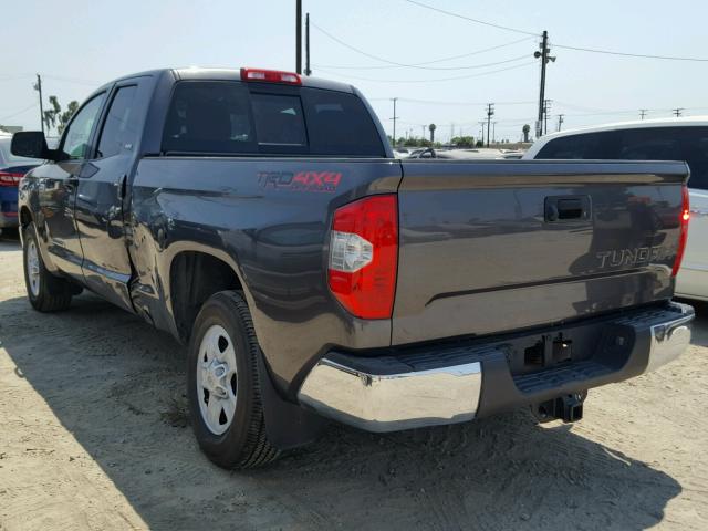 5TFRY5F1XHX217460 - 2017 TOYOTA TUNDRA DOU GRAY photo 3