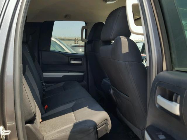 5TFRY5F1XHX217460 - 2017 TOYOTA TUNDRA DOU GRAY photo 6