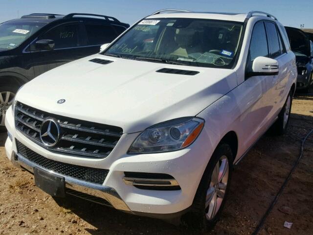 4JGDA5HB0EA415785 - 2014 MERCEDES-BENZ ML WHITE photo 2