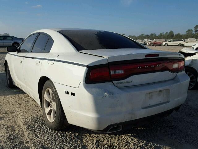 2C3CDXBGXDH640632 - 2013 DODGE CHARGER SE WHITE photo 3