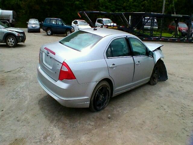 3FAHP0HA4BR192043 - 2011 FORD FUSION SILVER photo 4