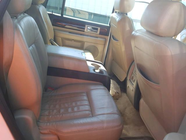 5LMFU27575LJ18055 - 2005 LINCOLN NAVIGATOR Beyaz fotoğraf 6