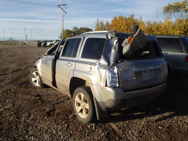 1C4NJRAB8HD196037 - 2017 JEEP PATRIOT GRAY photo 3