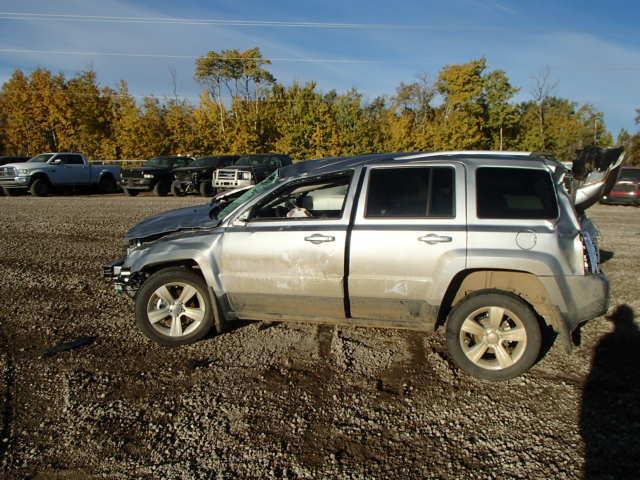 1C4NJRAB8HD196037 - 2017 JEEP PATRIOT GRAY photo 9