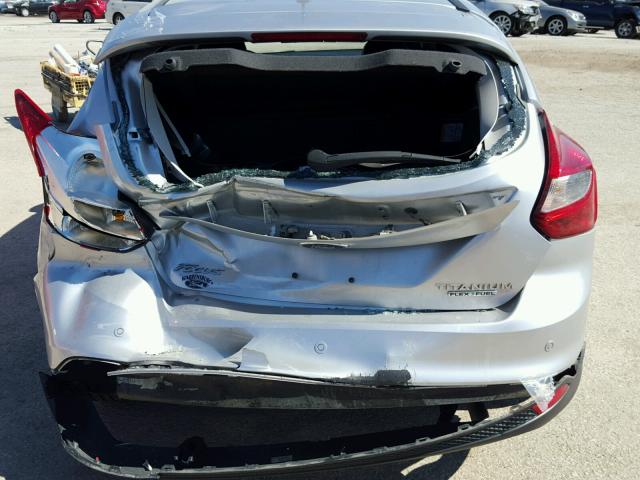 1FADP3N23EL155971 - 2014 FORD FOCUS TITA SILVER photo 9