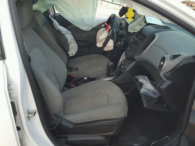 1G1JA6SHXE4228104 - 2014 CHEVROLET SONIC LS WHITE photo 5