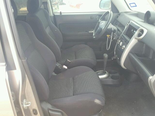 JTLKT324250200715 - 2005 TOYOTA SCION XB Gris foto 5