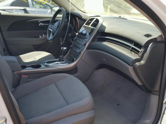 1G11B5SA8DF226719 - 2013 CHEVROLET MALIBU LS WHITE photo 5
