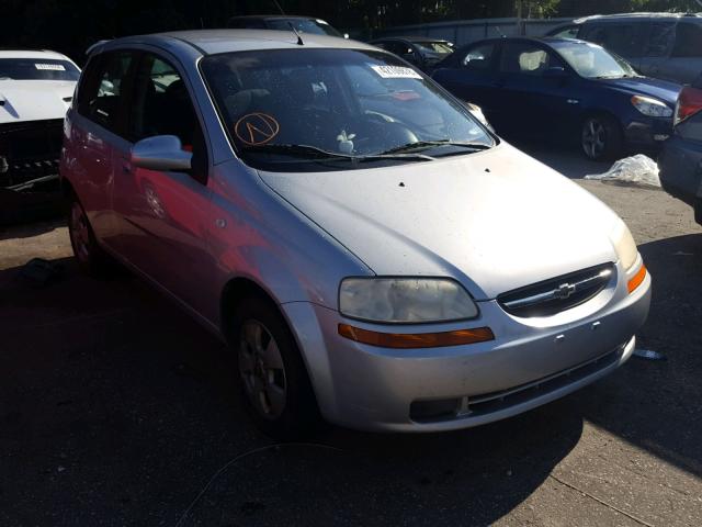 KL1TD66696B633469 - 2006 CHEVROLET AVEO BASE Srebrny zdjęcie 1