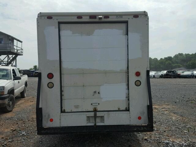 4UZAAPDH47CY88007 - 2007 FREIGHTLINER CHASSIS M WHITE photo 10