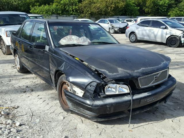 YV1LS5543W1478765 - 1998 VOLVO S70 BLACK photo 1