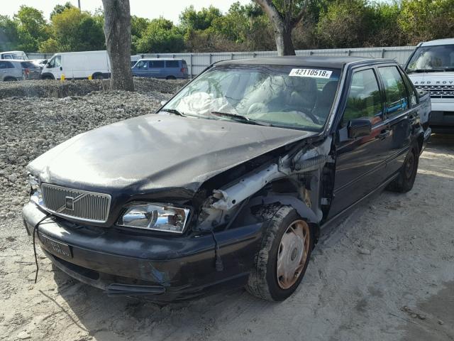 YV1LS5543W1478765 - 1998 VOLVO S70 BLACK photo 2