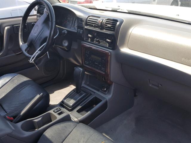 4S6CK58W6X4416668 - 1999 HONDA PASSPORT E SILVER photo 9