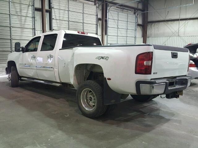 1GT426C85DF143383 - 2013 GMC SIERRA WHITE photo 3