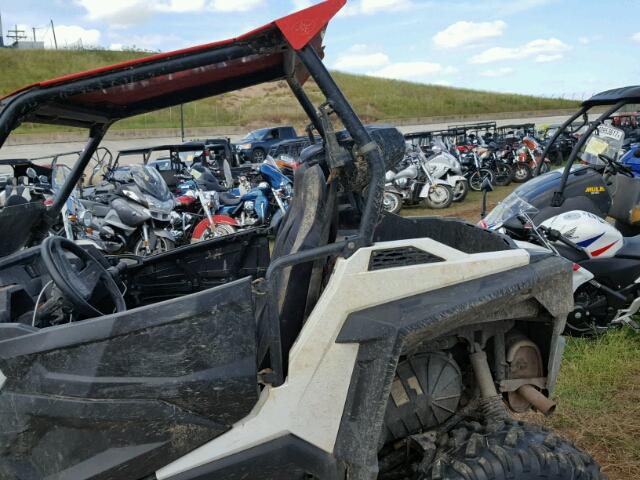 3NSVBA878GH102572 - 2016 POLARIS RZR WHITE photo 3
