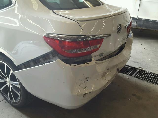 1G4PR5SK9H4109055 - 2017 BUICK VERANO SPO WHITE photo 9