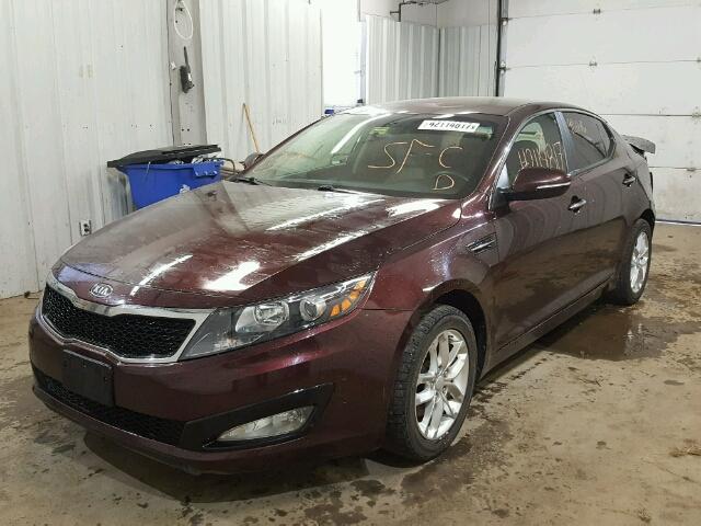 5XXGM4A79CG048265 - 2012 KIA OPTIMA MAROON photo 2