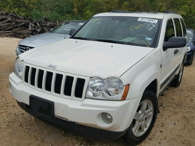 1J4HR48N25C611907 - 2005 JEEP GRAND CHER WHITE photo 2