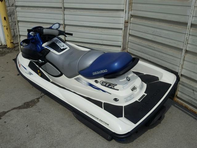 ZZN35739E000 - 2000 BOMBARDIER SEA DOO TWO TONE photo 3