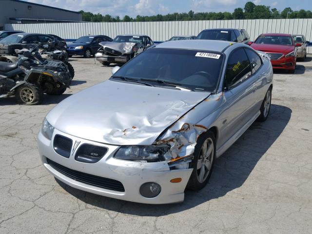 6G2VX12G14L272179 - 2004 PONTIAC GTO SILVER photo 2