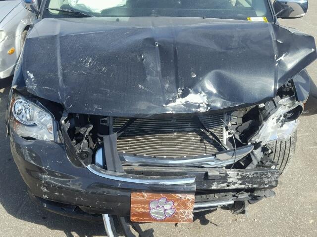 2C4RC1CG3DR756740 - 2013 CHRYSLER TOWN & COU BLACK photo 7