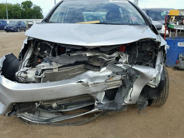 3HGGK5H55FM734811 - 2015 HONDA FIT LX SILVER photo 9