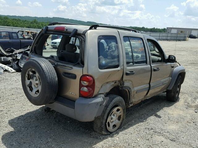 1J4GL48K35W570530 - 2005 JEEP LIBERTY SP GOLD photo 4
