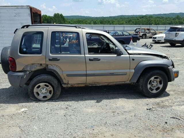 1J4GL48K35W570530 - 2005 JEEP LIBERTY SP GOLD photo 9