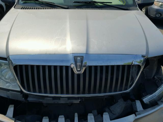 5LMFU27RX3LJ30409 - 2003 LINCOLN NAVIGATOR 银色 照片 7