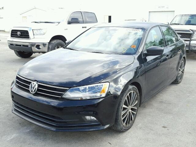 3VWD17AJ2GM416635 - 2016 VOLKSWAGEN JETTA BLACK photo 2