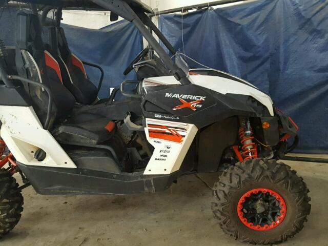 3JBPXAP26FJ001350 - 2015 CAN-AM MAVERICK 1 WHITE photo 5