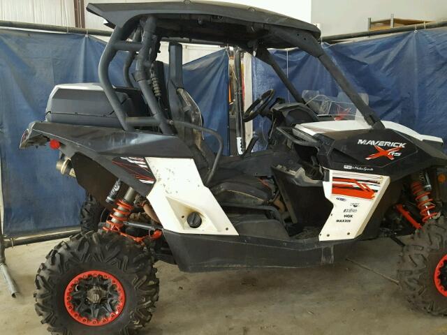 3JBPXAP26FJ001350 - 2015 CAN-AM MAVERICK 1 WHITE photo 6