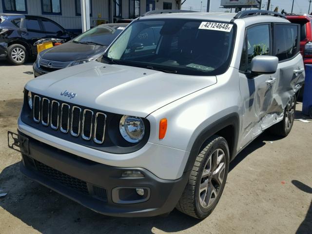 ZACCJABT2FPB35586 - 2015 JEEP RENEGADE L SILVER photo 2