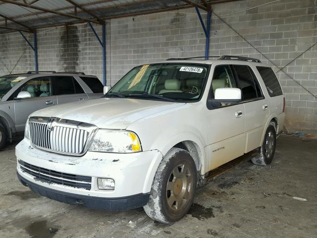 5LMFU28506LJ27745 - 2006 LINCOLN NAVIGATOR 白色 照片 2