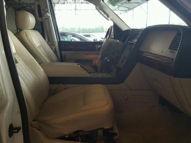 5LMFU28506LJ27745 - 2006 LINCOLN NAVIGATOR 白色 照片 5