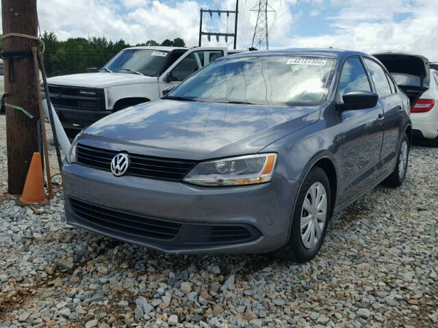 3VW2K7AJ2EM303835 - 2014 VOLKSWAGEN JETTA BASE 灰色 照片 2