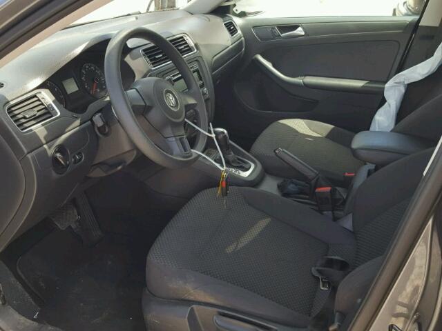 3VW2K7AJ2EM303835 - 2014 VOLKSWAGEN JETTA BASE 灰色 照片 5