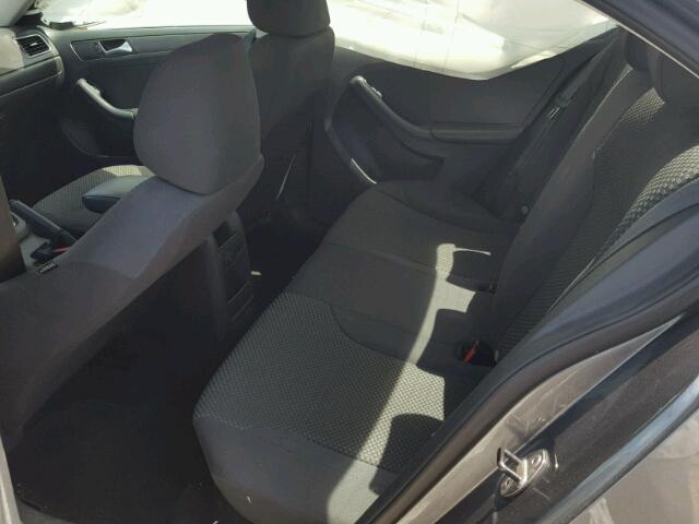 3VW2K7AJ2EM303835 - 2014 VOLKSWAGEN JETTA BASE 灰色 照片 6