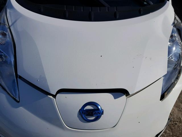 1N4AZ0CP9FC325794 - 2015 NISSAN LEAF S WHITE photo 7