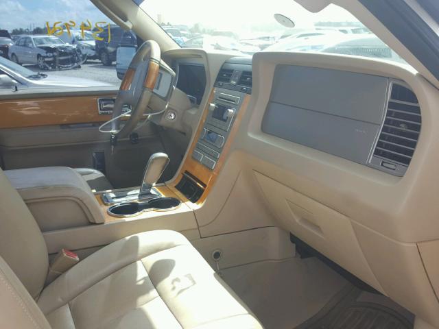 5LMFU27587LJ05978 - 2007 LINCOLN NAVIGATOR თაფლისფერი ფოტო 5